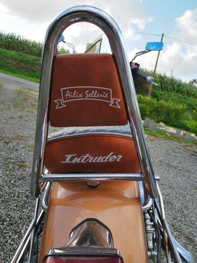 SUZUKI_INTRUDER__2_-640w